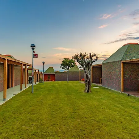 Continental 营地 *